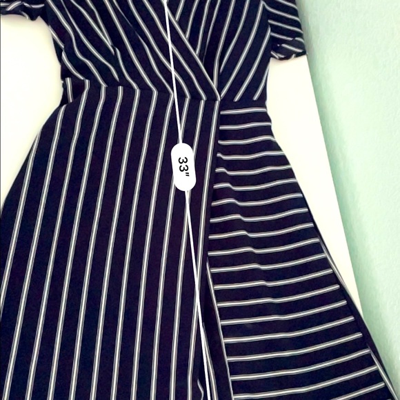 Navy blue and white striped midi dress with flutter sleeves - Picture 8 of 9